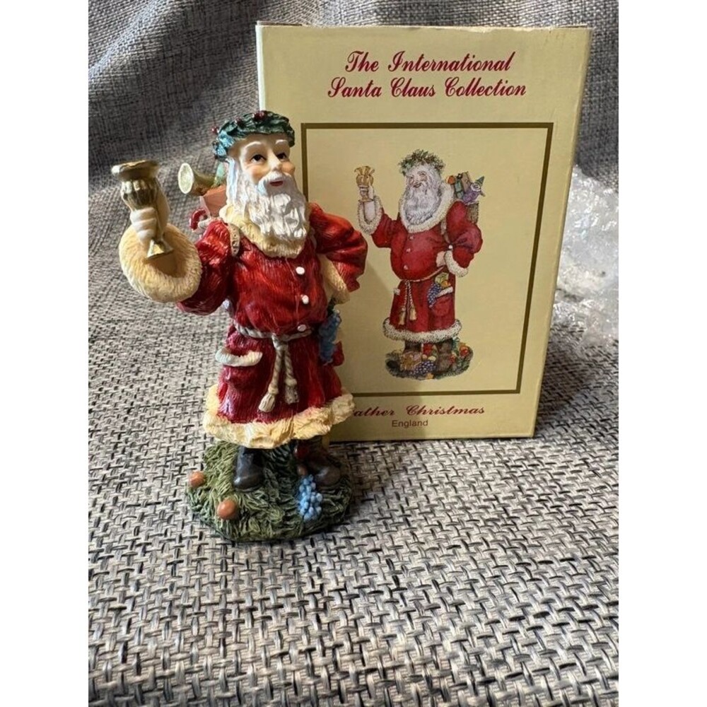 Father Christmas from England figurine (Model SC02), 1992.